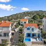 3 Bedroom Lovely In * Murter