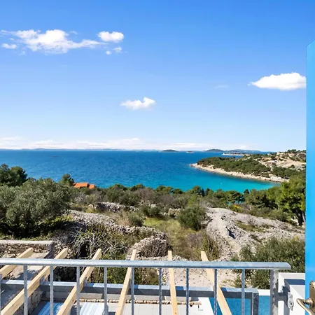 3 Bedroom Lovely In Semesterbostad *