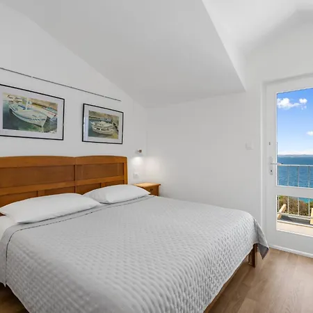 Semesterbostad 3 Bedroom Lovely In Murter