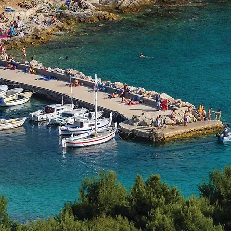 3 Bedroom Lovely In * Murter