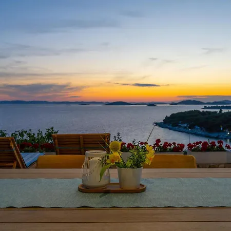 3 Bedroom Lovely In Vikendica Murter