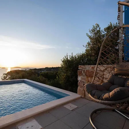 3 Bedroom Lovely In Murter