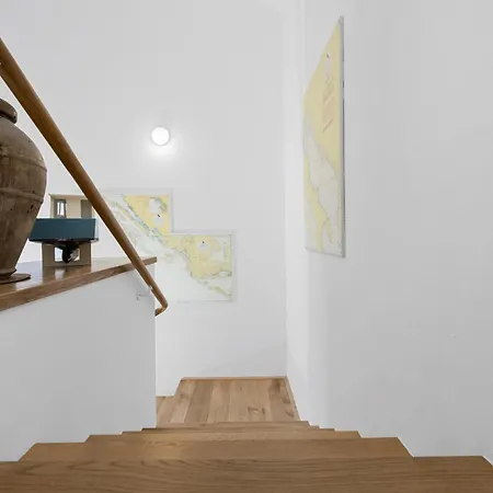 Vikendica 3 Bedroom Lovely In Murter