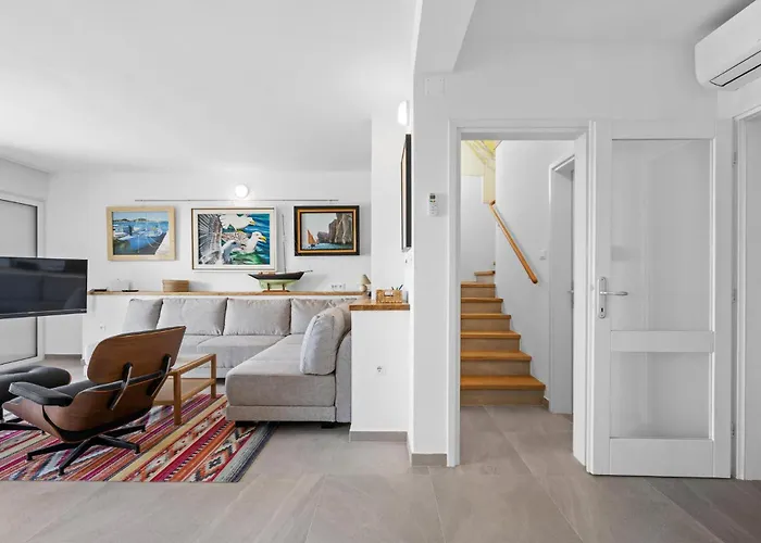 3 Bedroom Lovely In * Murter