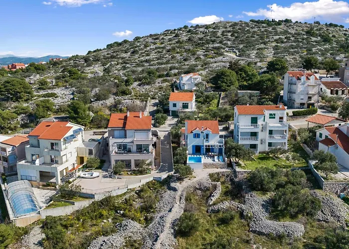 3 Bedroom Lovely In Vikendica *