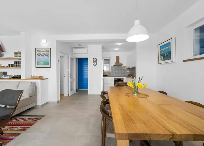 3 Bedroom Lovely In * Murter