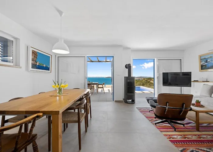 3 Bedroom Lovely In Murter