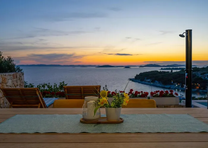 3 Bedroom Lovely In Vikendica Murter