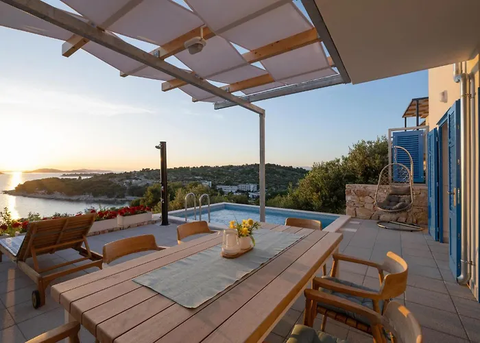 3 Bedroom Lovely In 펜션