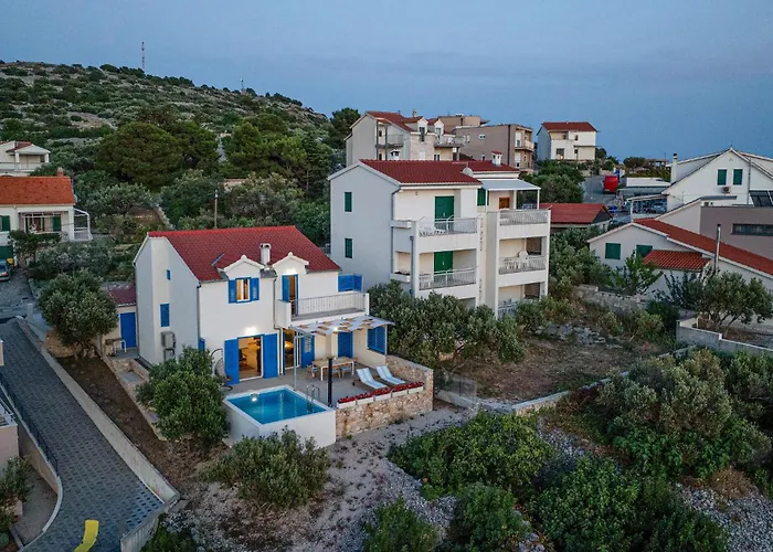 3 Bedroom Lovely In 펜션 *