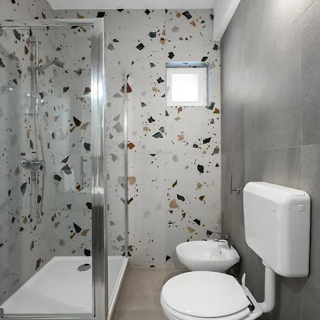 3 Bedroom Lovely In Prázdninový dům Murter