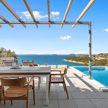 3 Bedroom Lovely In Prázdninový dům